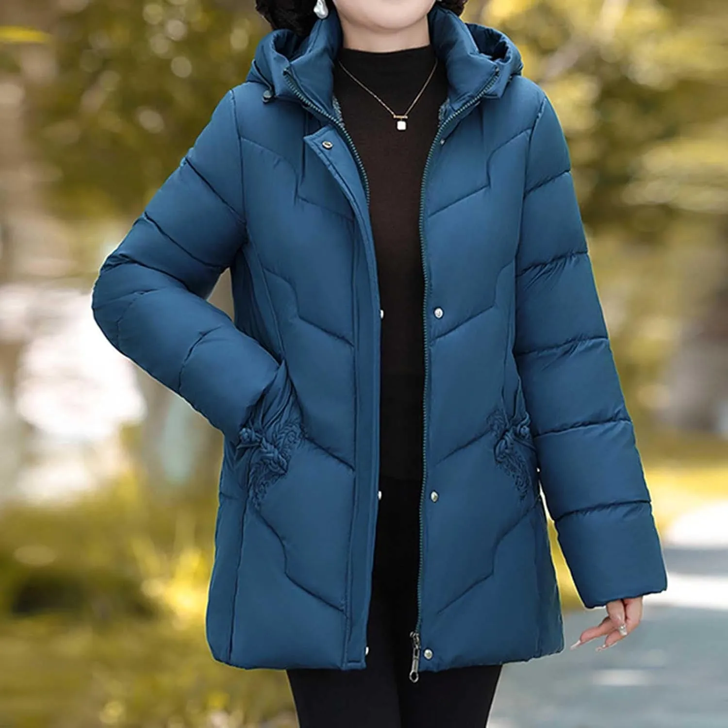 Womens Winter Puffer Coat Hooded Waterproof Warm Jacket Parka Thicken Warm Down Jacket Plus Size Outwear with Pockets