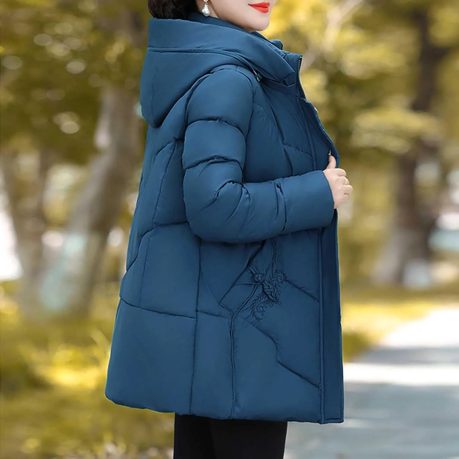 Womens Winter Puffer Coat Hooded Waterproof Warm Jacket Parka Thicken Warm Down Jacket Plus Size Outwear with Pockets